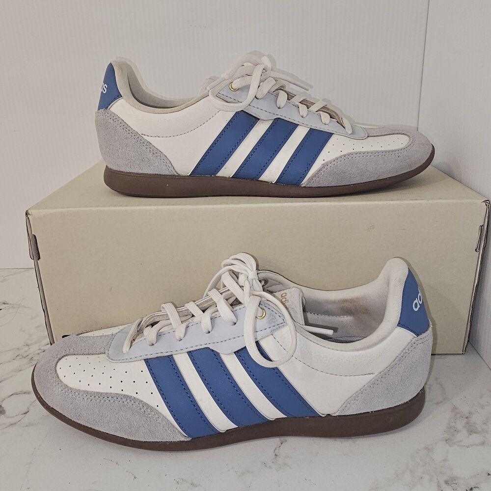 Adidas Barreda Lo Cloud foam Women’s 8.5 Athletic Sneakers White Blue EUC HQ7390